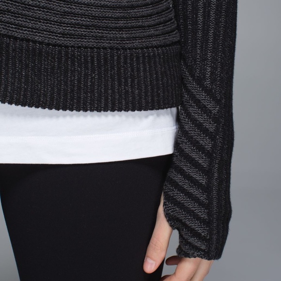 Lululemon Embrace Hoodie *Knit Full Zip Sweater - Black / Heathered Dark Grey 2 - Picture 6 of 9